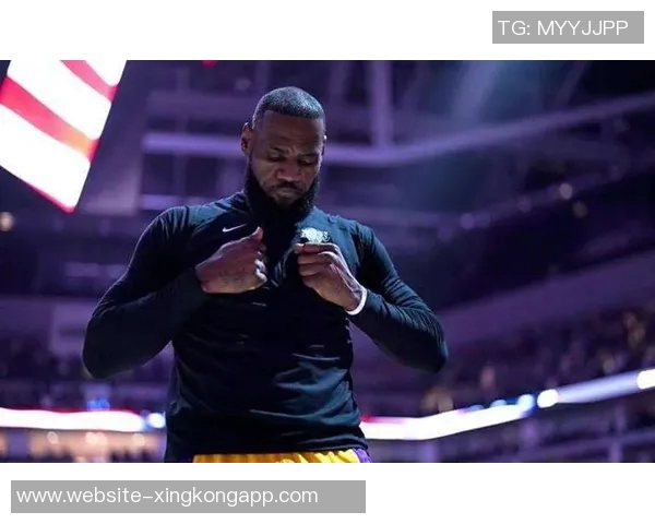 湖人期待詹姆斯在对阵马刺的比赛中强势复出缓解坐骨神经痛困扰 湖人期待詹姆斯在对阵马刺的比赛中强势复出缓解坐骨神经痛困扰